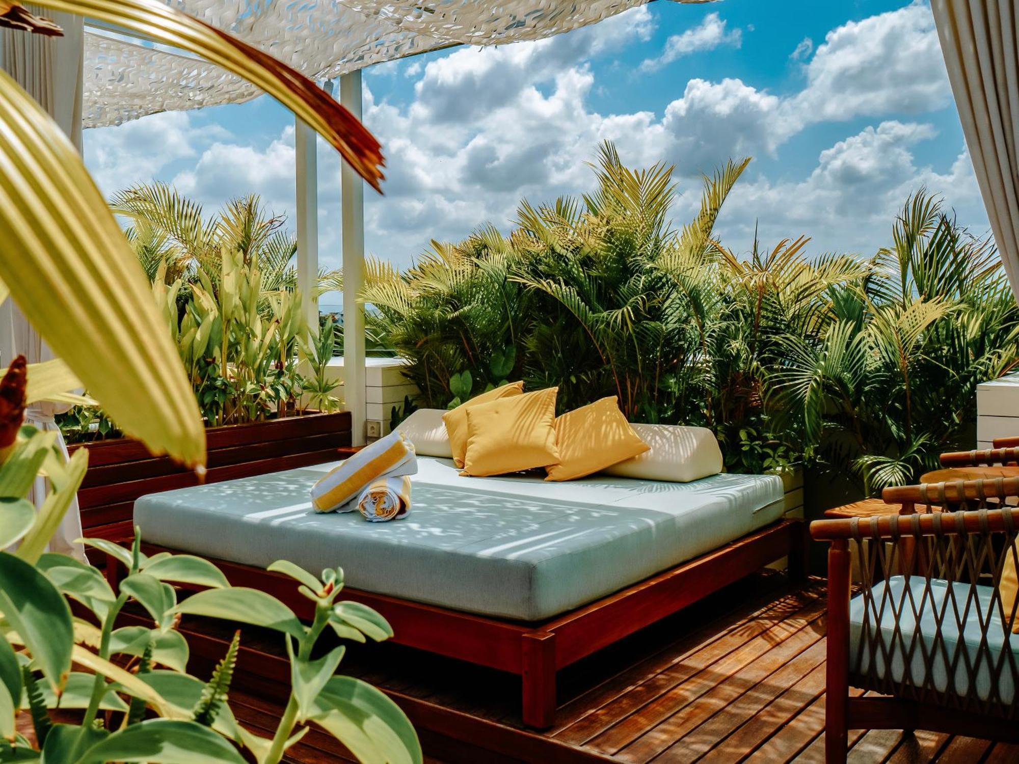Secana Beachtown Resort & Residences Canggu Екстериор снимка